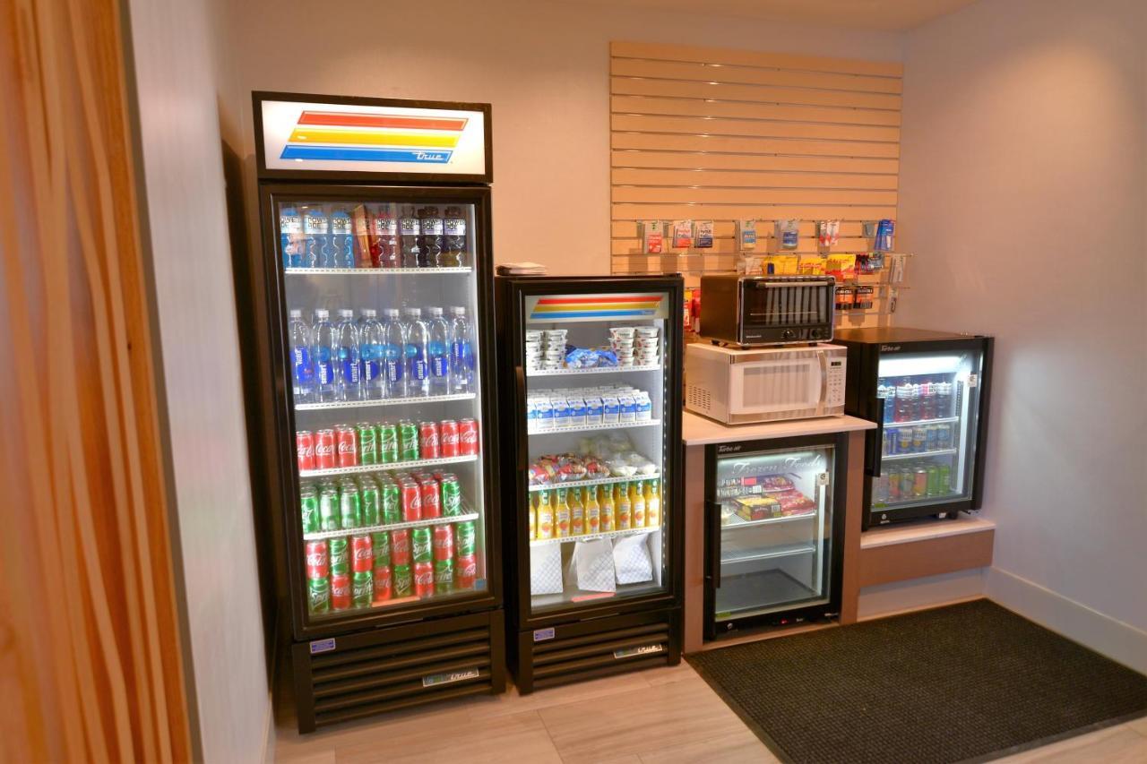 Express & - La Crosse Area, An Ihg 3*