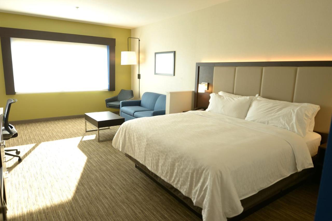 Express & - La Crosse Area, An Ihg