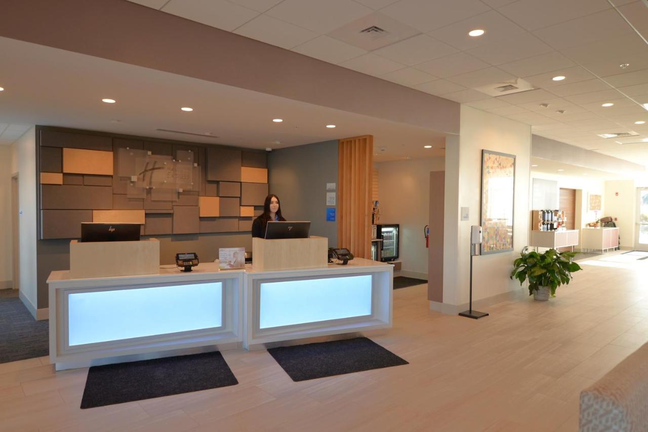 Express & - La Crosse Area, An Ihg